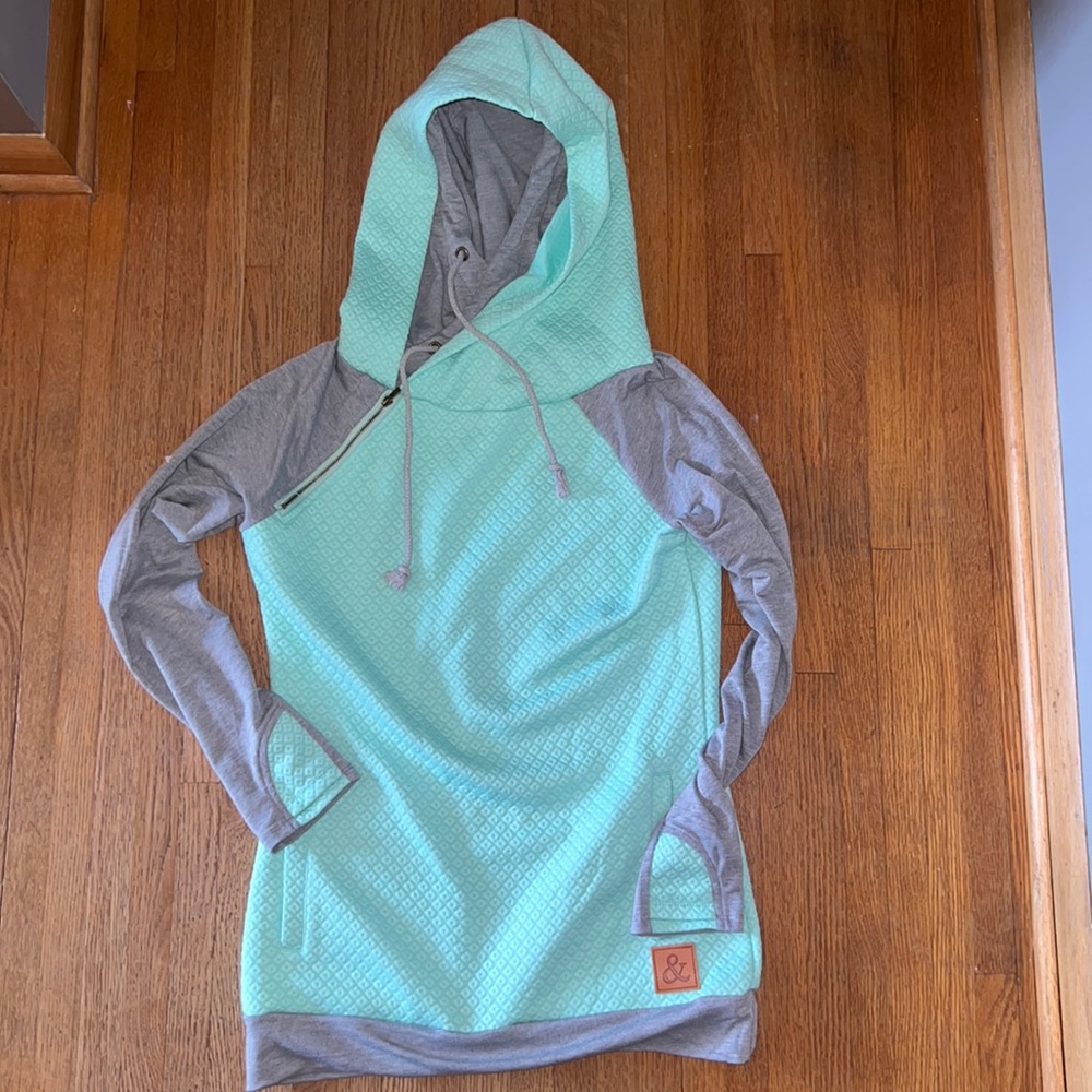 Mindy Mae’s Market double hood sweatshirt; size medium
